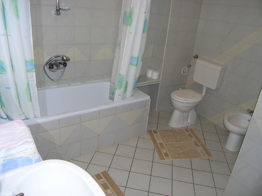Apartman Merima Krk Town Eksteriør billede