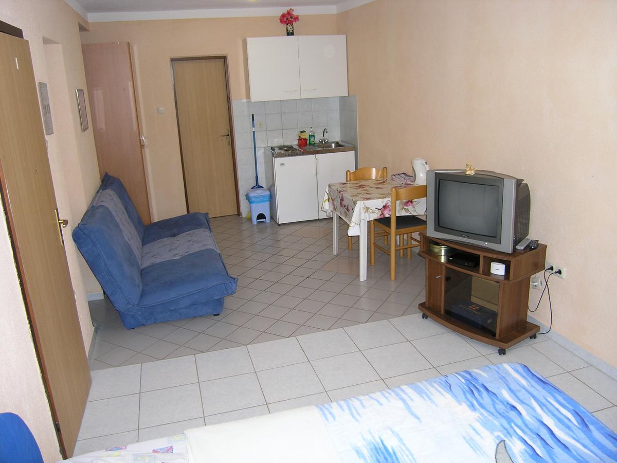 Apartman Merima Krk Town Eksteriør billede