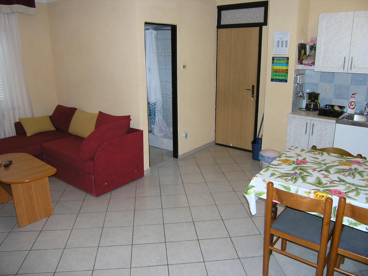 Apartman Merima Krk Town Eksteriør billede